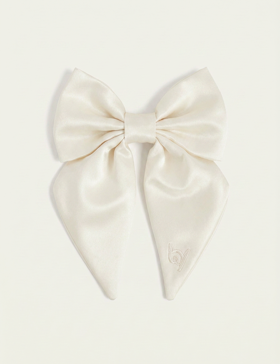 HarnessBowFront-Pearl_03c7ea2a-708a-42e4-985d-7d13fbbe0cf5.png