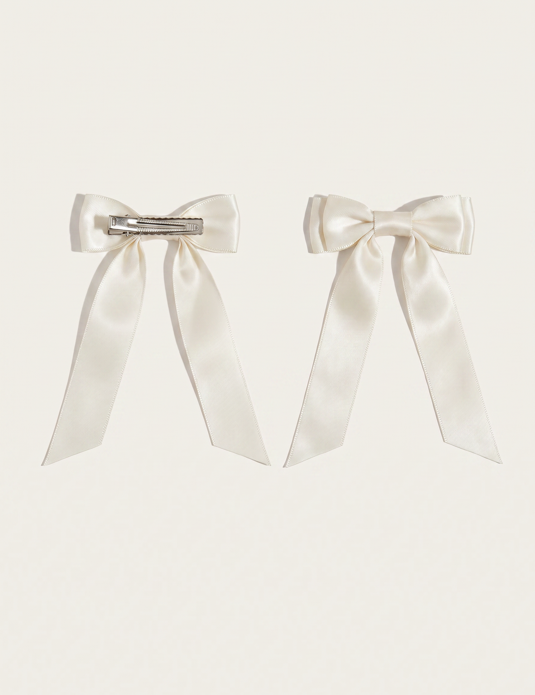 PetiteBowClip-Pearl_Back.png
