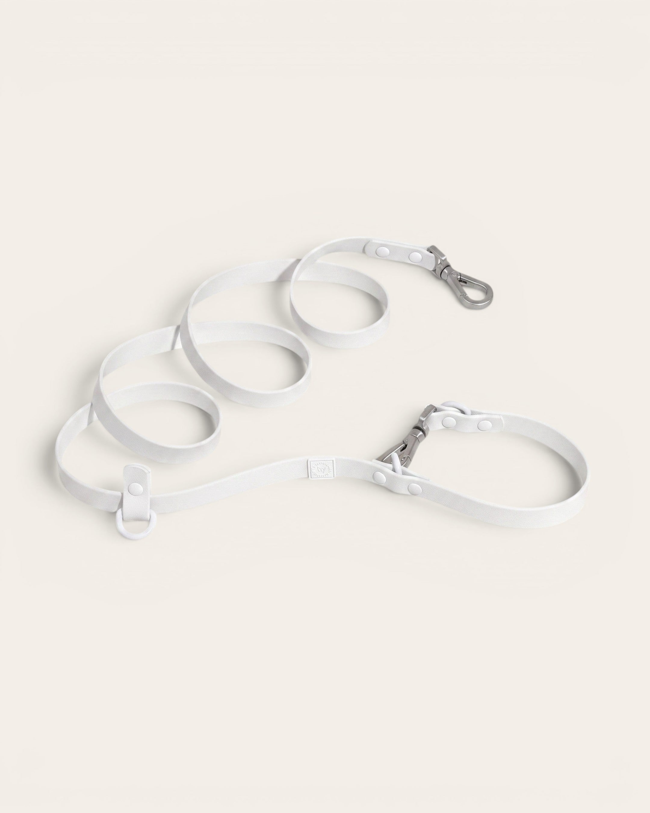 Wander_Multiway_Leash_-_Pearl_-_Silver_f991e12d-29b2-4232-9d99-113c1902e1f1.jpg