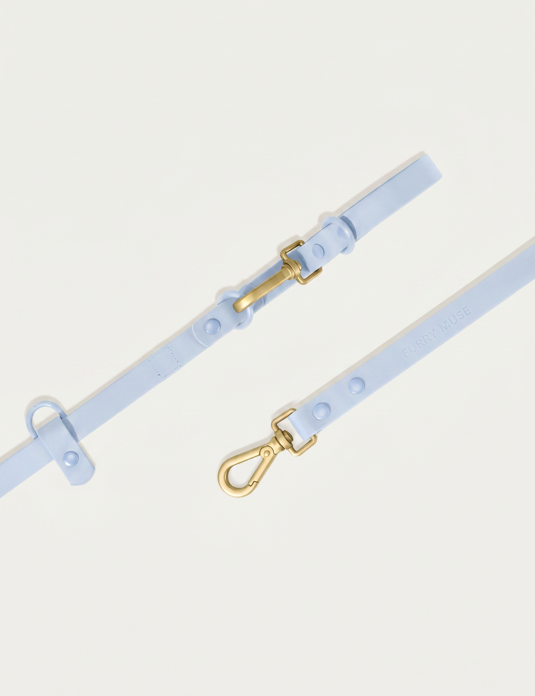 Wander_Multiway_Leash_-_Sky_-_Gold_-_Close_up.png