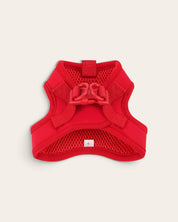 Arnés para perro FURRY MUSE Step & Go en color rojo cereza, fabricado en lycra resistente al agua y malla transpirable.