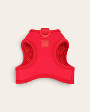 Arnés para perro FURRY MUSE Step & Go en color rojo cereza, fabricado en licra resistente al agua y malla transpirable