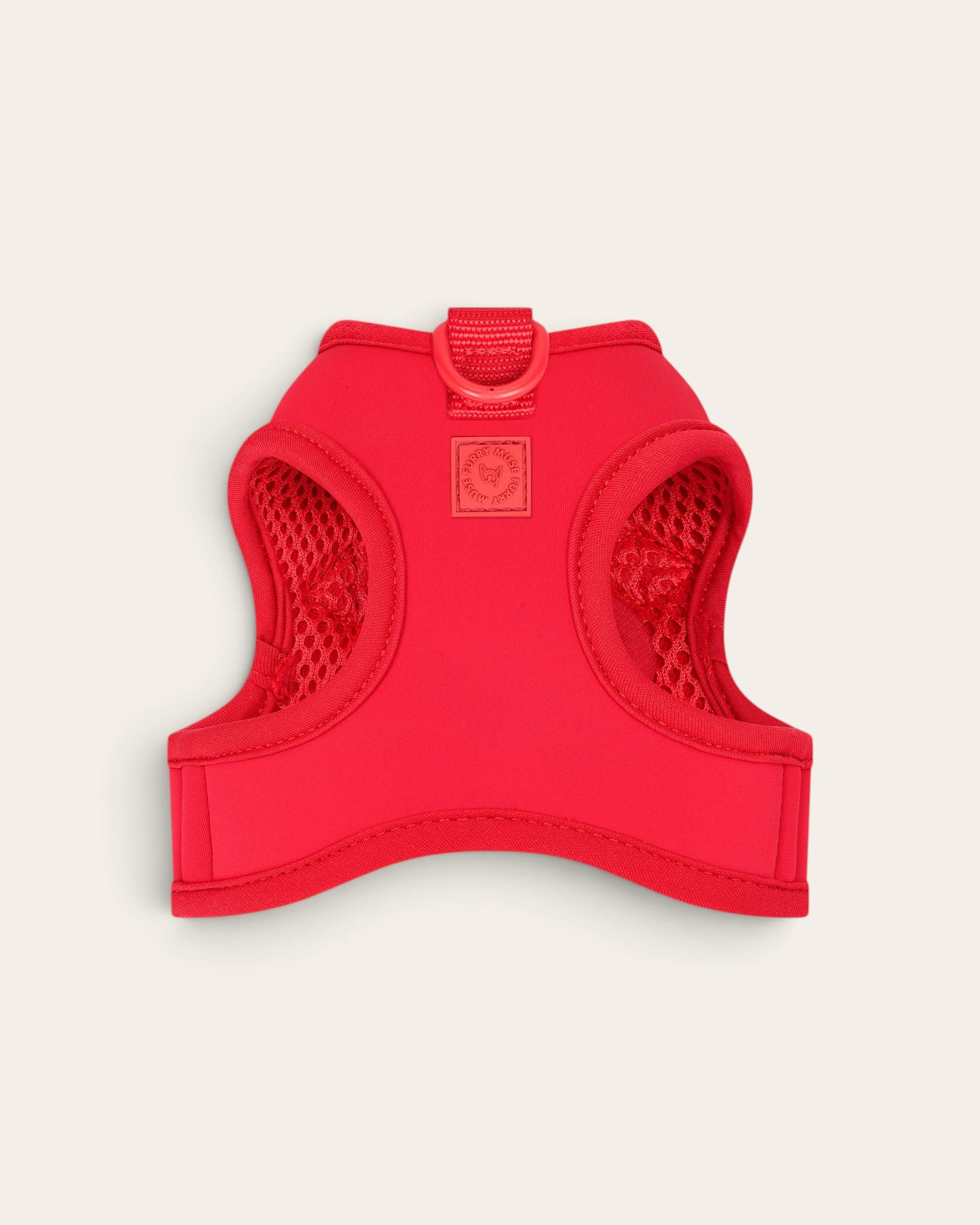 Arnés para perro FURRY MUSE Step & Go en color rojo cereza, fabricado en licra resistente al agua y malla transpirable
